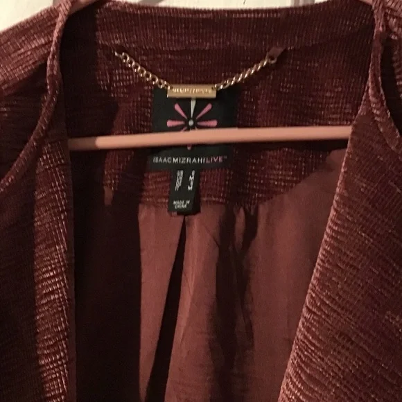 Isaac Mizrahi Women's Velvet Burgundy Blazer - Picture 2 of 5